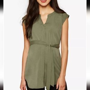 Motherhood Maternity Sleeveless Split neck Top Size small